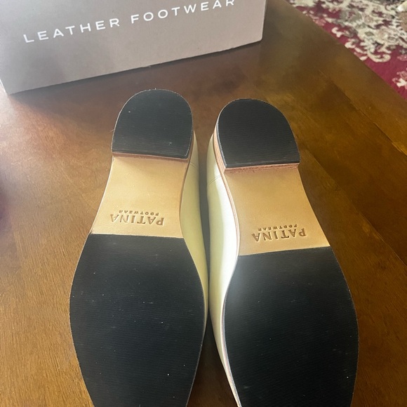 Brand new Portland Leather “pointed flat” in bone. - Picture 2 of 7